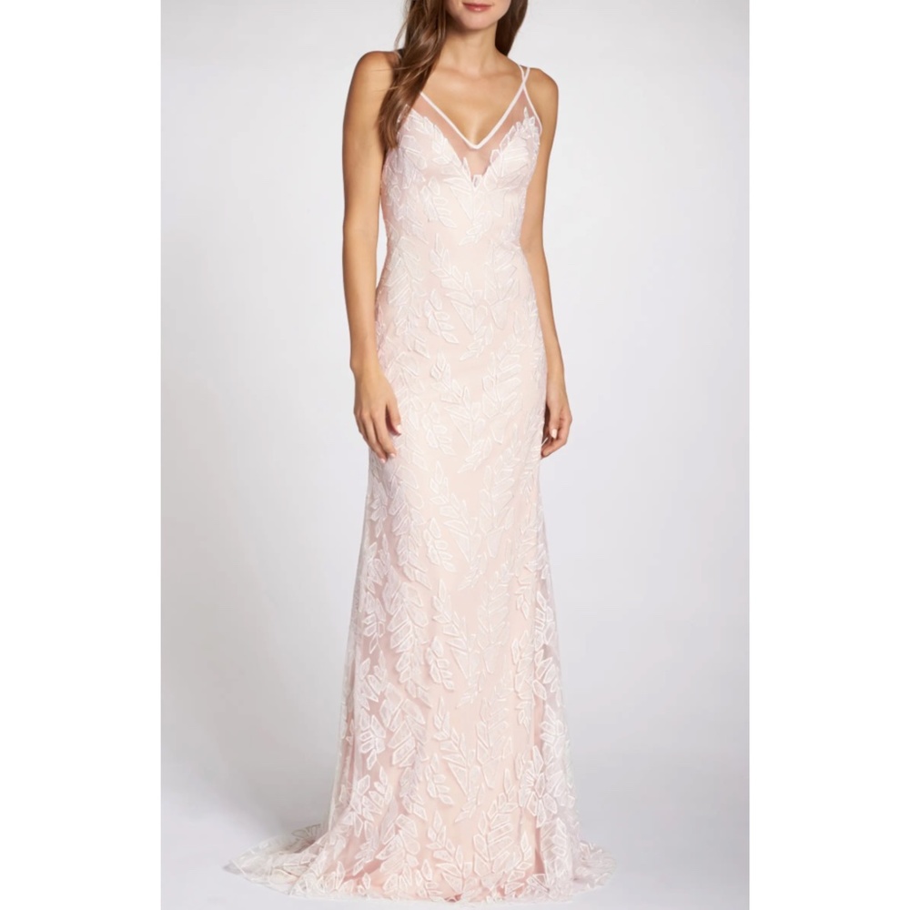 Tadashi Shoji Pippa Lace Applique Tulle Wedding Dress Ivory Petal size 12